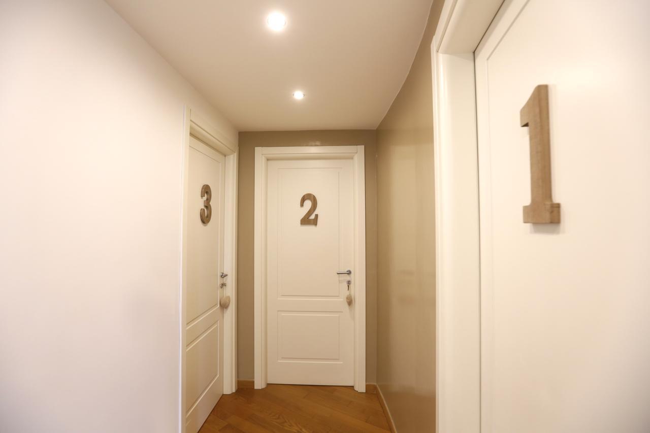 I Vicere B&B Deluxe Neapel Exteriör bild